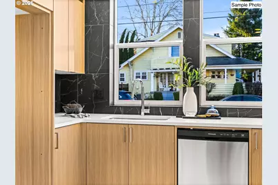 2930 NE 62nd Ave, Portland, OR 97213 - Photo 5