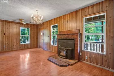 48400 Railroad Ave, Oakridge, OR 97463 - Photo 7