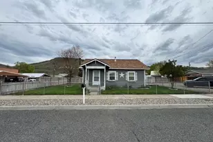 1009 Valley Ave, Baker City, OR 97814 - Photo 1