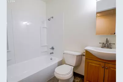 2700 SE 138th Ave, Portland, OR 97236 - Photo 7