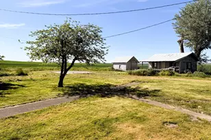 75938 Spring Hollow Rd, Adams, OR 97810 - Photo 9