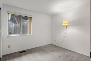 322 S Nebraska St, Portland, OR 97239 - Photo 19