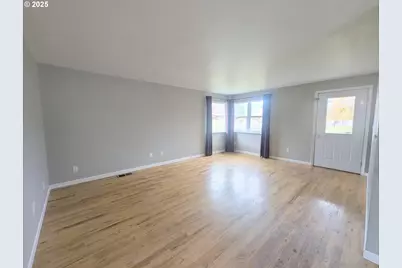 300 Grandy Ave, La Grande, OR 97850 - Photo 9