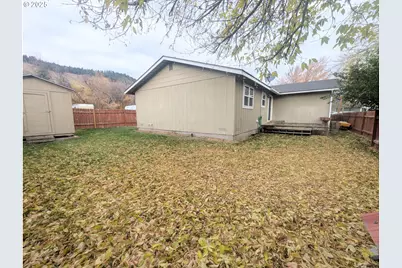 300 Grandy Ave, La Grande, OR 97850 - Photo 23