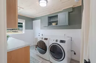 410 Madison Ave, Astoria, OR 97103 - Photo 17