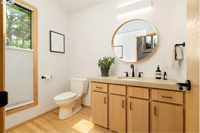 4202 SW Melville Ave, Portland, OR 97239 - Photo 21