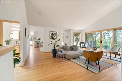 4202 SW Melville Ave, Portland, OR 97239 - Photo 3