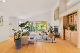 4202 SW Melville Ave, Portland, OR 97239 - Photo 5