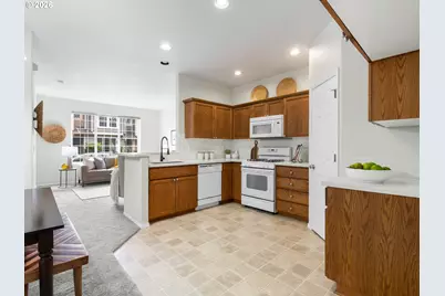 17073 SW Pleasanton Ln, Beaverton, OR 97003 - Photo 5