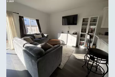 857 S 25th Ave, Cornelius, OR 97113 - Photo 9
