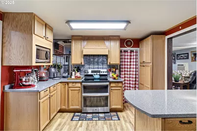 252 Alder St, Yoncalla, OR 97499 - Photo 23