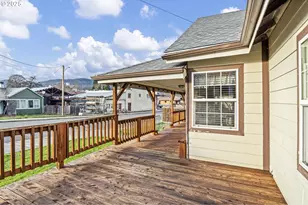 252 Alder St, Yoncalla, OR 97499 - Photo 9