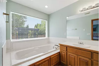 19198 Captains Ct, Oregon City, OR 97045 - Photo 29