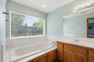 19198 Captains Ct, Oregon City, OR 97045 - Photo 29