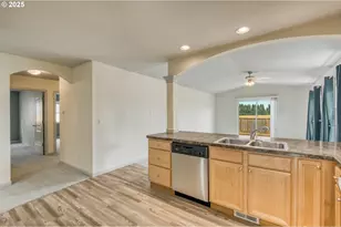 2469 Dorsey Dr, Hubbard, OR 97032 - Photo 7