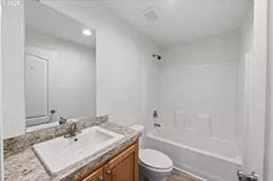 545 S Wall St, Coos Bay, OR 97420 - Photo 23