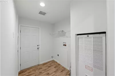 545 S Wall St, Coos Bay, OR 97420 - Photo 27