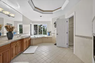 3390 Quail Ridge Ct, West Linn, OR 97068 - Photo 25