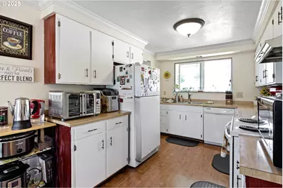 4635 Daisy St, Springfield, OR 97478 - Photo 17