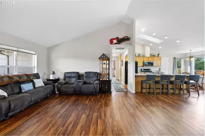532 NW Gavin Dr, Dallas, OR 97338 - Photo 13