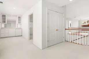 165 N Lotus Beach Dr, Portland, OR 97217 - Photo 31