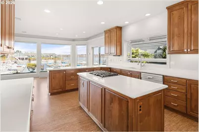 165 N Lotus Beach Dr, Portland, OR 97217 - Photo 9