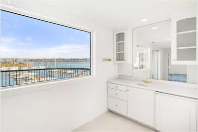 165 N Lotus Beach Dr, Portland, OR 97217 - Photo 35