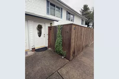 28740 SW Parkway Ave #D4, Wilsonville, OR 97070 - Photo 1