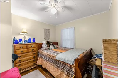 1565 NE Todd St, Roseburg, OR 97470 - Photo 15