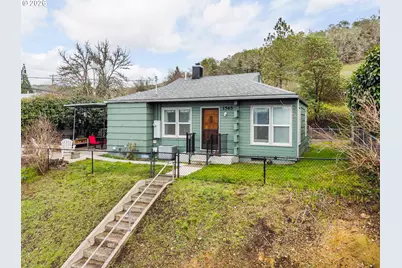 1565 NE Todd St, Roseburg, OR 97470 - Photo 1