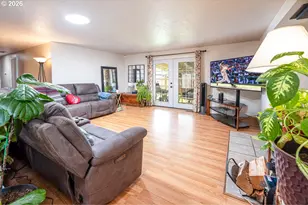 790 Birch St, Junction City, OR 97448 - Photo 9