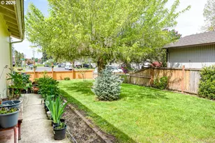 790 Birch St, Junction City, OR 97448 - Photo 3