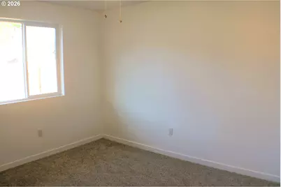 203 Henry St, Myrtle Creek, OR 97457 - Photo 9