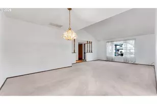 9470 SW Summerfield Dr, Portland, OR 97224 - Photo 5