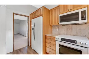 9470 SW Summerfield Dr, Portland, OR 97224 - Photo 17
