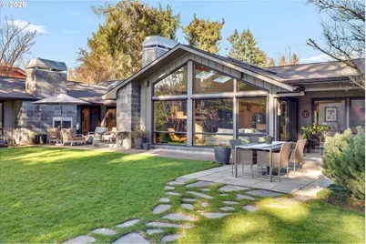 19333 SE River Drive Ct, Milwaukie, OR 97267 - Photo 1