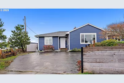 321 N Holladay Dr, Seaside, OR 97138 - Photo 1