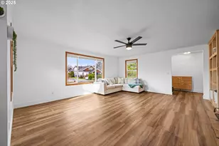 321 N Holladay Dr, Seaside, OR 97138 - Photo 13