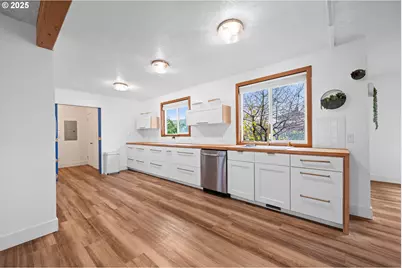 321 N Holladay Dr, Seaside, OR 97138 - Photo 15