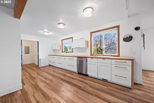 321 N Holladay Dr, Seaside, OR 97138 - Photo 15