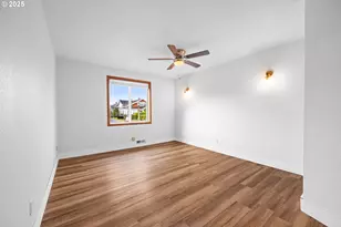 321 N Holladay Dr, Seaside, OR 97138 - Photo 35