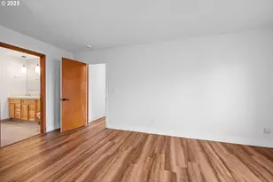 321 N Holladay Dr, Seaside, OR 97138 - Photo 37