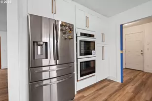 321 N Holladay Dr, Seaside, OR 97138 - Photo 17