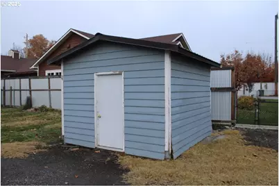 229 E Darwin St, Athena, OR 97813 - Photo 17