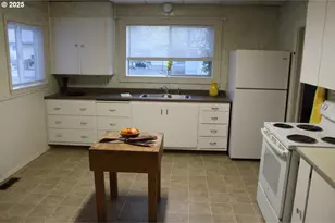 229 E Darwin St, Athena, OR 97813 - Photo 7