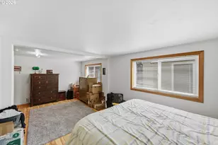 340 16th Ave, Coos Bay, OR 97420 - Photo 33