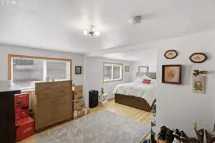 340 16th Ave, Coos Bay, OR 97420 - Photo 29
