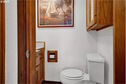 88426 2nd Ave, Florence, OR 97439 - Photo 17