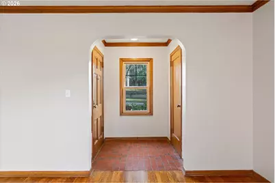 6807 SE Cesar E Chavez Blvd, Portland, OR 97202 - Photo 3