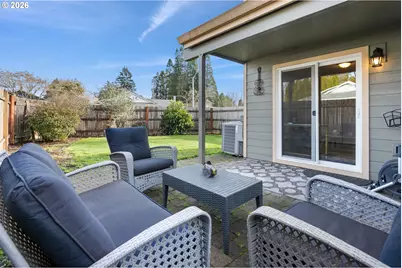 319 NE Hyde Cir, Hillsboro, OR 97124 - Photo 23